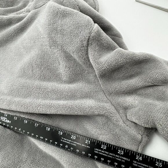 POTTERY BARN | One Size Teen Gray Cream Faux-Fur Trim Hooded Belted Robe Pockets - Picture 9 of 9